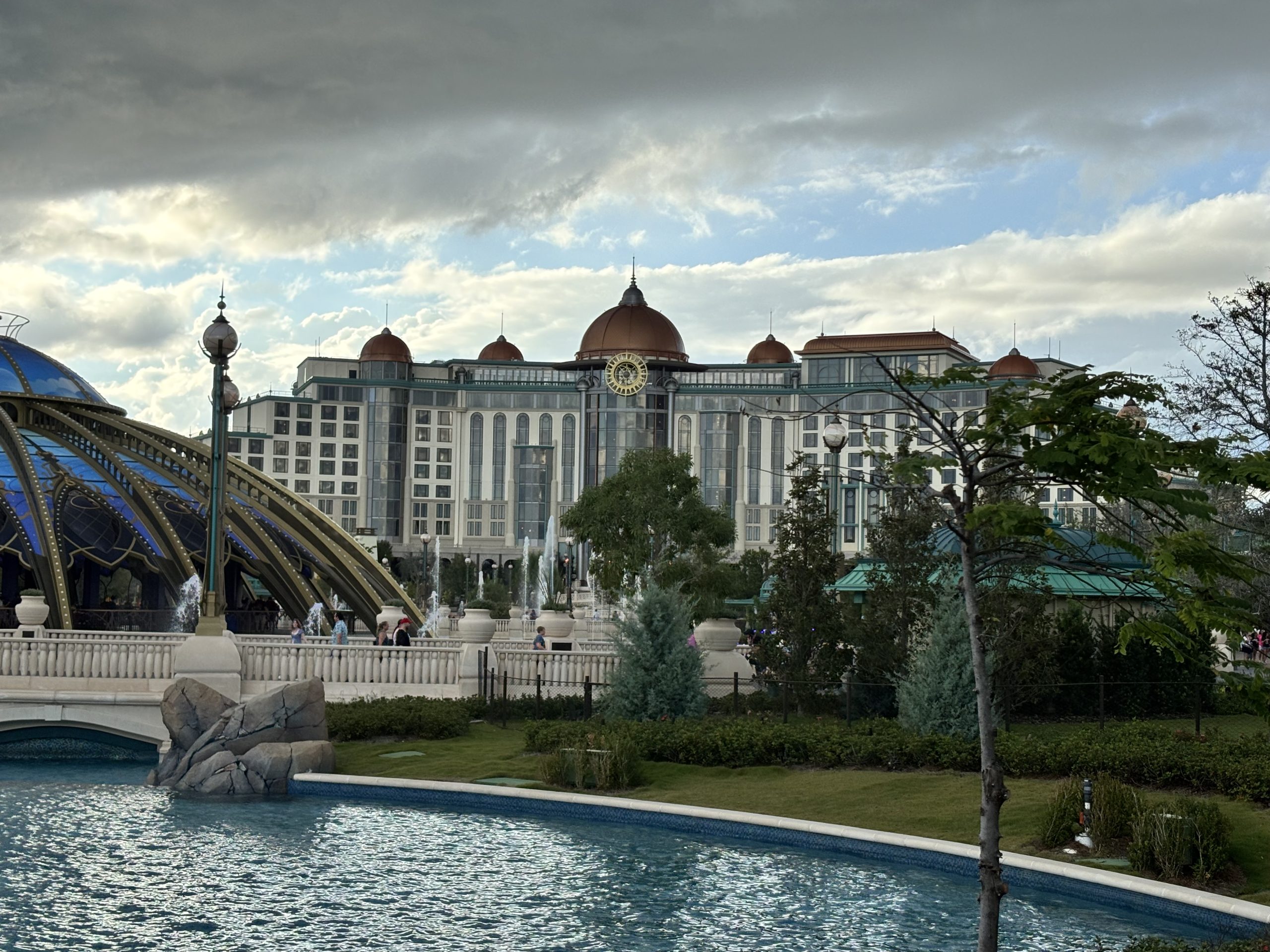 Helios Hotel exterior