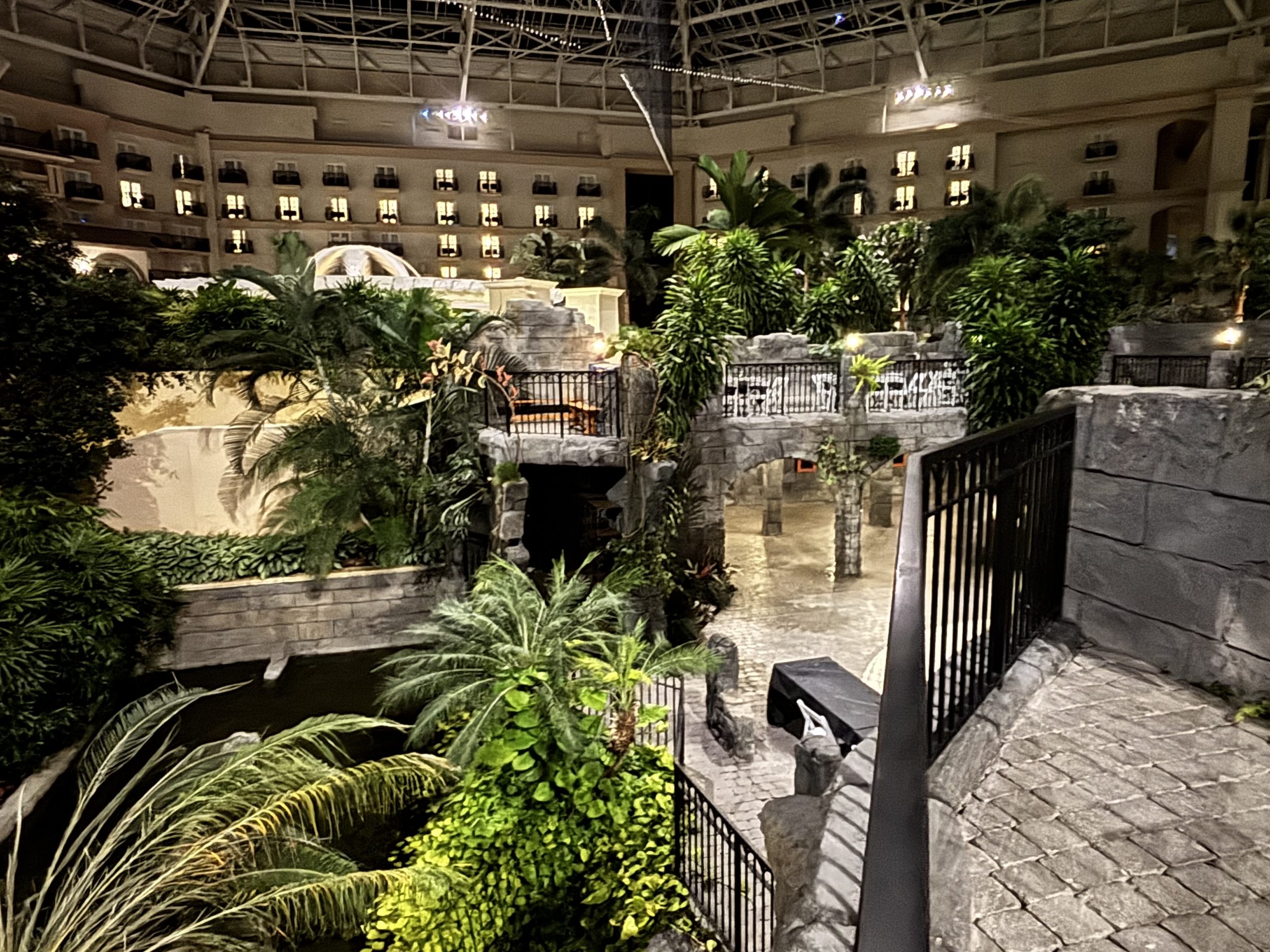 Gaylord Palms Resort & Convention Center interior structures